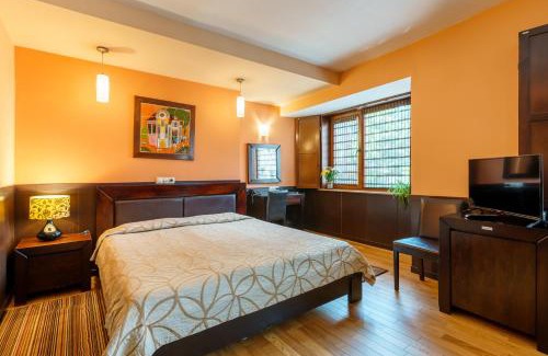 Plovdiv Center Hotel | Hotel Ego - Free Parking - Top Central Location