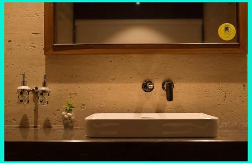 Varanasi Hotel | HOTEL - ELEGANCE - Luxuary And Spacious Room - Fully Air Conditioned Hotel - Restaurant - Lift & Free Wi-Fi Facilities - A Top Rated Hotel in Varanasi