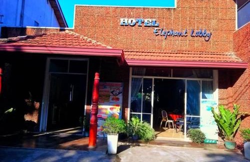 Pinnawala Hotel | Hotel Elephant Lobby