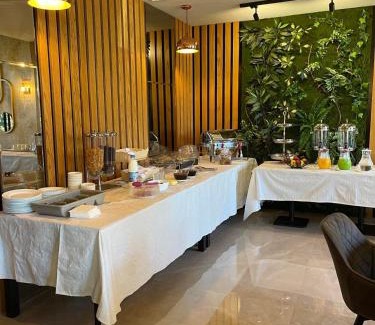 Vlore Hotel | Hotel Erjuma