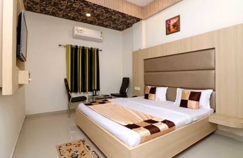 Kanpur Hotel | Hotel Gagan