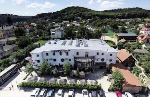 Vynnyky Hotel | Hotel Galaktika