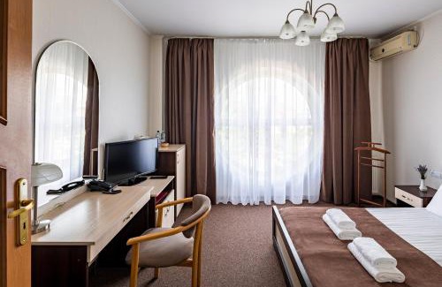Vynnyky Hotel | Hotel Galaktika
