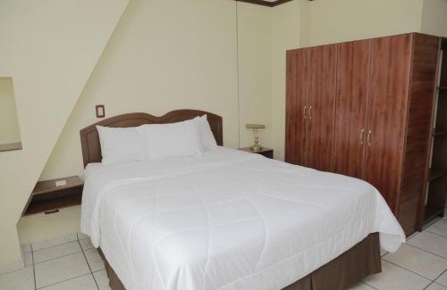San Salvador Hotel | Hotel Gardenia Inn