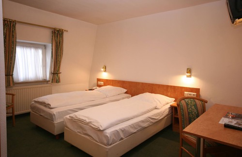 Rothenburg ob der Tauber House | Hotel Gasthof Zur Linde