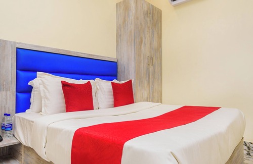 Vile Parle West Hotel | Hotel Good Luck Residency