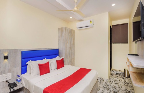 Vile Parle West Hotel | Hotel Good Luck Residency