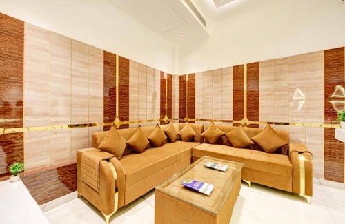 Paharganj Hotel | Hotel Guru Preet- New Delhi Railway Station