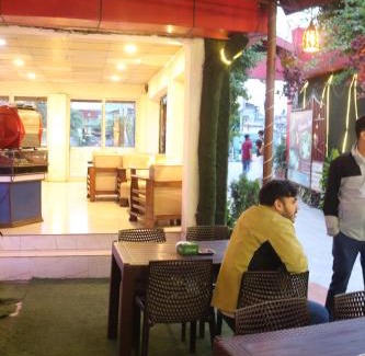 Gaushala Hotel | Hotel Kailash Mansarobar Banquet and Restaurant