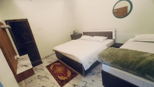 Faizabad Hotel | Hotel Keshav Kunj