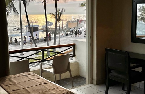 Downtown Mazatlan Hotel | Hotel La Siesta Malecón