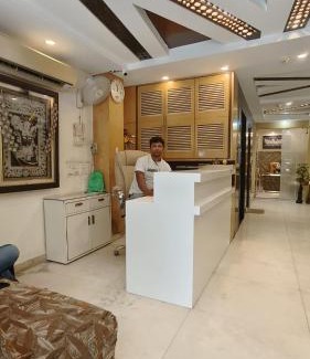 Paharganj House | Hotel Le Walnut near New Delhi Railway Station