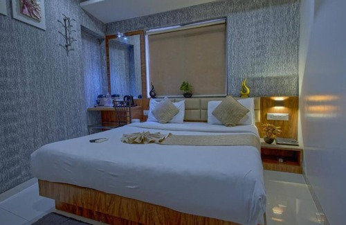 Surat Hotel | Hotel Limra Surat