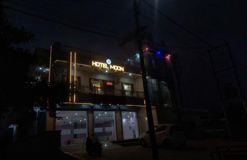 Mahoba Hotel | Hotel Moon