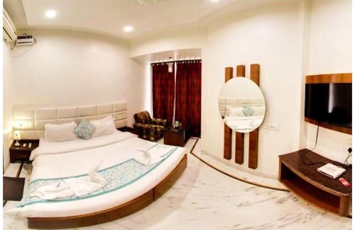 Amritsar Hotel | HOTEL Namaskar Near Railway Station - 2 Km From Golden Temple & Jallianwala Bagh - Luxurious rooms With Wifi Facility - Restaurant-Lift-Free Parking Available - A Premium Hotel In Amritsar