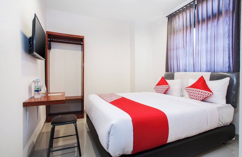 Surabaya Hotel | Hotel O Genteng Near Genteng Market Formerly Uno Hotel