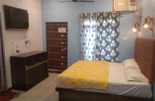 Faizabad House | Hotel O Home Fauzi Rasoi & Guest Homestay
