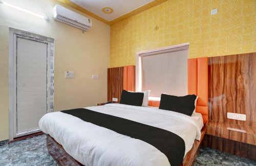 Varanasi Hotel | Hotel O JSB Palace