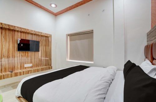 Varanasi Hotel | Hotel O JSB Palace