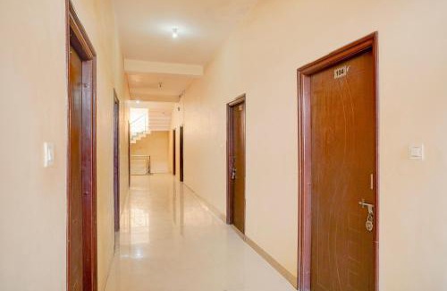 Jabalpur Hotel | Hotel O M N Palace
