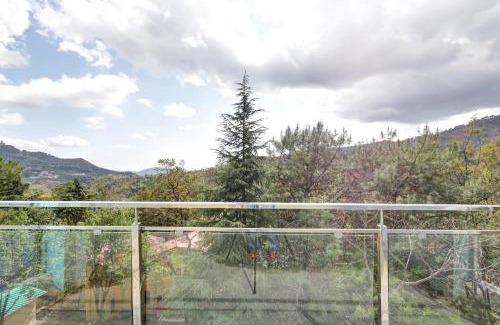 Bhimtal Hotel | Hotel O MOUNTAIN