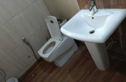 IMT Manesar Hotel | Hotel O Naveen Residancy