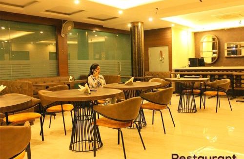Sector 5 Hotel | Hotel Park Royal