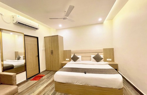 Ujjain Hotel | Hotel Prakash INN - near Mahakal Temple