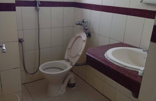 Ooty Hotel | Hotel Preethi Palace