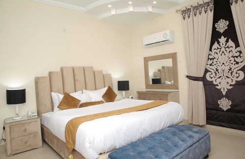 Lahore Hotel | Hotel Premier Inn Grand