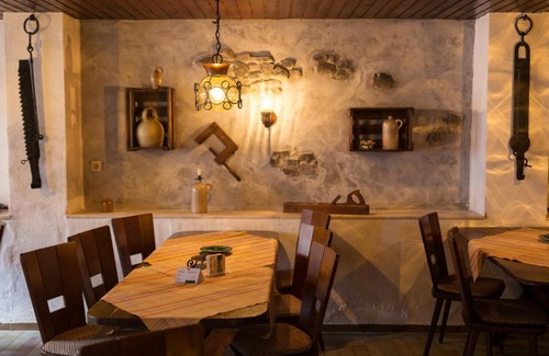 Krov House | Hotel Reichsschenke Zum Ritter Götz "Garni"