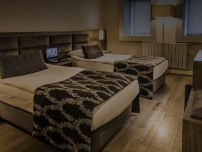 Vapi Hotel | Hotel Shree Daan