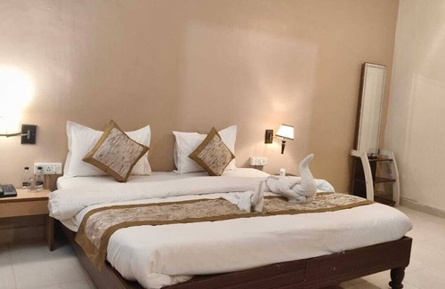 Khajuraho Hotel | Hotel Shree Krishna Jungle Resort