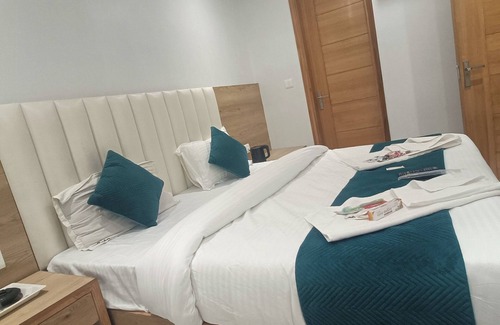 Delhi Hotel | Hotel Shree Sai Dham Near New Delhi Railway Station, Paharganj