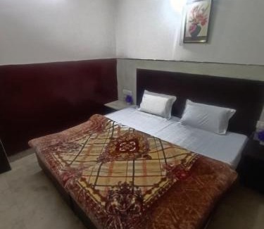 Agra Apartment | Hotel Shyam Palace