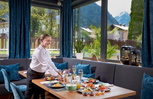 Kaprun Hotel | HOTEL SONNBLICK Kaprun, Salzburg - am Kitzsteinhorn Gletscher