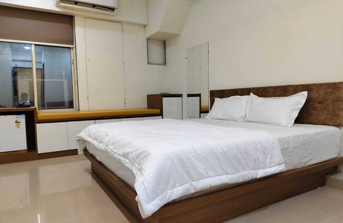 Ahmedabad Hotel | HOTEL SPARK INN