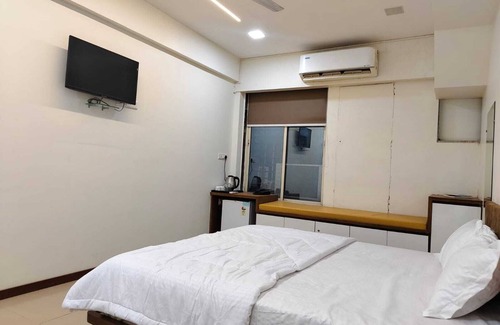 Ahmedabad Hotel | HOTEL SPARK INN