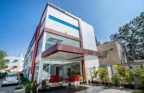 Devanahalli Hotel | HOTEL SQUARE INN Cosmopolitan