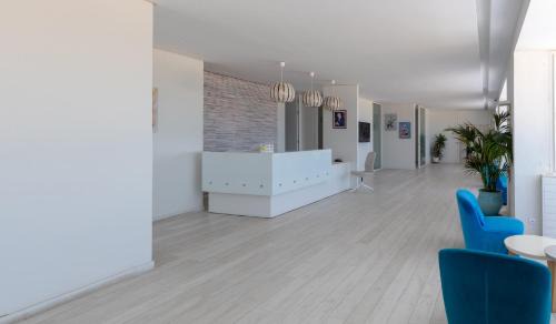 La Corniche Hotel | Hotel Tropicana