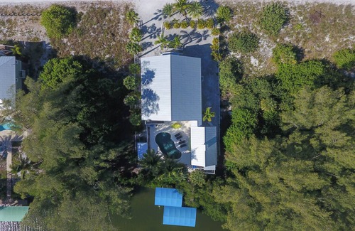 Palm Island Hotel | Hotel ∙ Ultimate 3 bedroom beach house compound with private pool and dock!