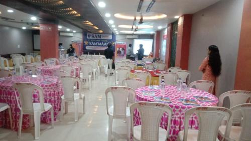 Hoshangabad Hotel | Hotel Vallabh Vilas