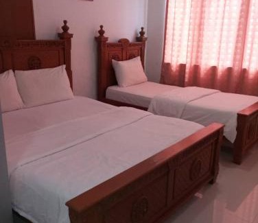 Kampung Gong Rengas Hotel | HotelNusantara