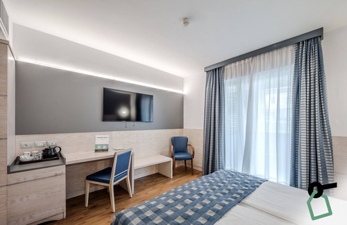 Torbole sul Garda Hotel | Hotiday Room Collection - Torbole