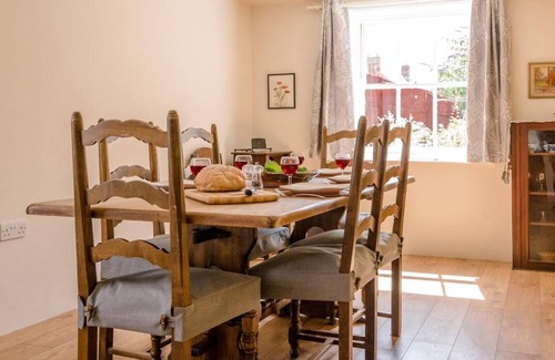 Bramfield House | House ∙ 3 bedrooms ∙ 5 guests