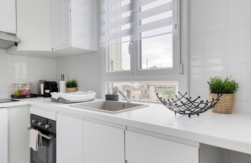 Avenir Parisien House | House 8 persons - Subway + train station/Private parking lot/Wifi/CDG airport/