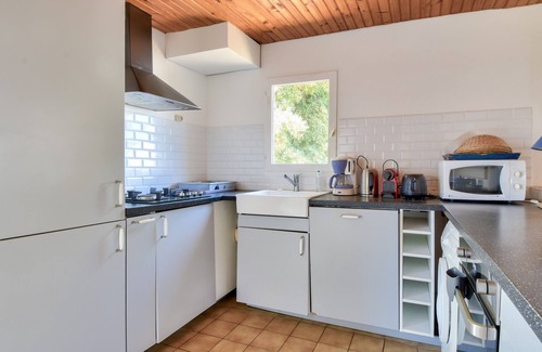 La Gueriniere House | House for 4- Garden - 600m from the beach