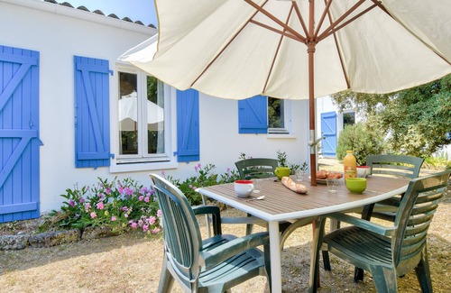 La Gueriniere House | House for 4- Garden - 600m from the beach