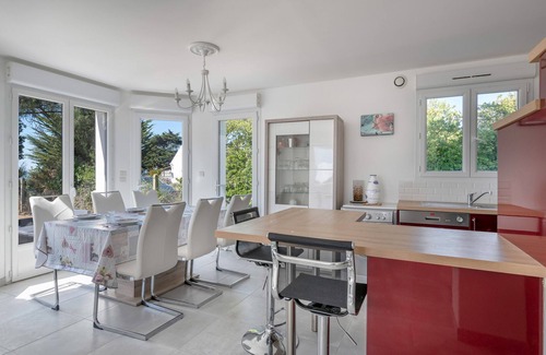 Sarzeau Ski Chalet | House for 6 with private access to the beach!