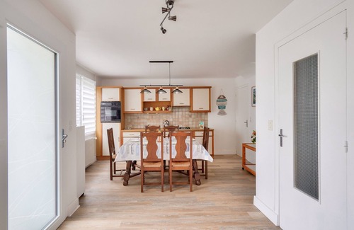 Plobannalec-Lesconil Ski Chalet | House for 6, Lesconil port and beach